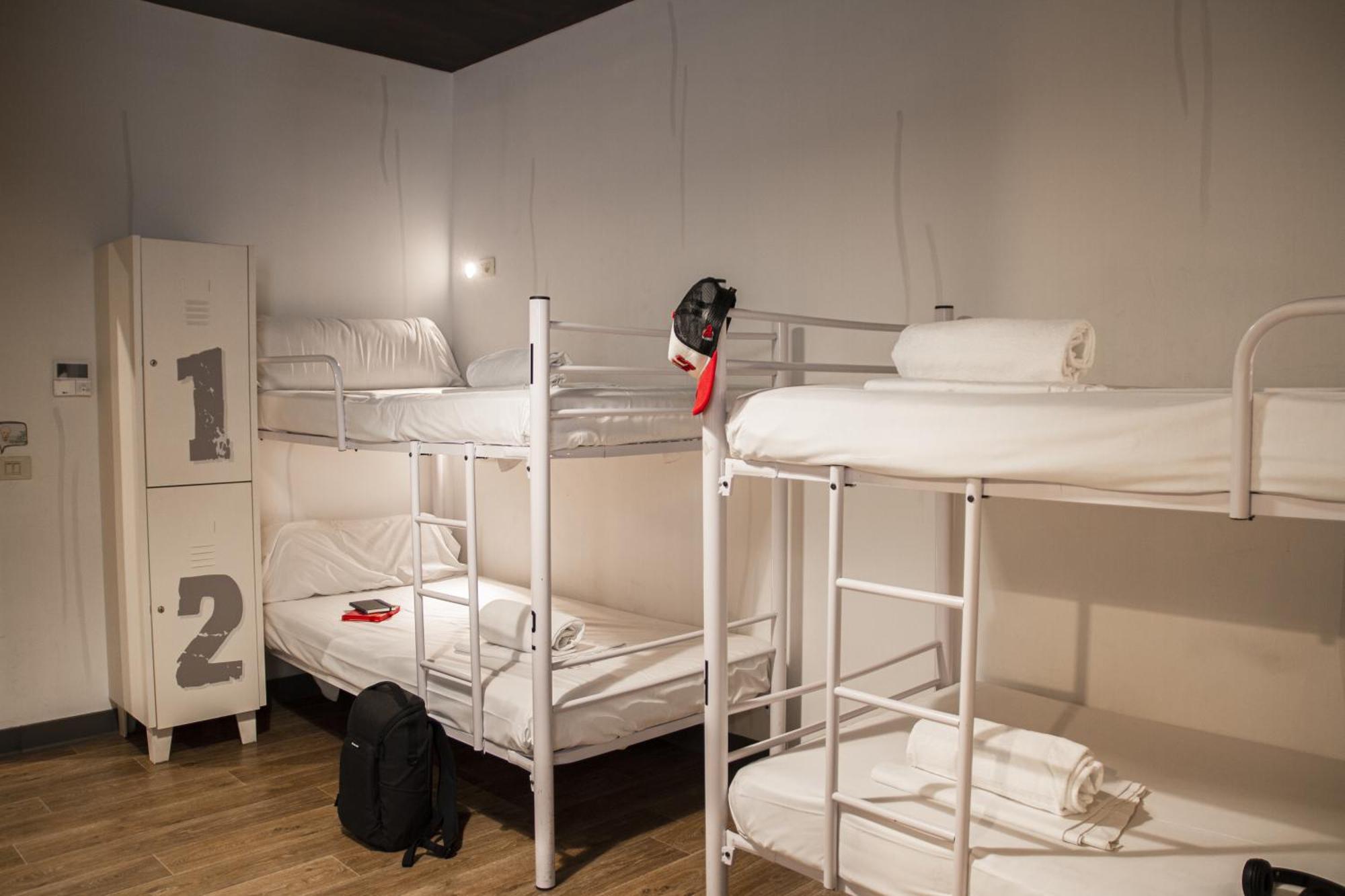 Room00 Ventura Hostel Madrid Luaran gambar